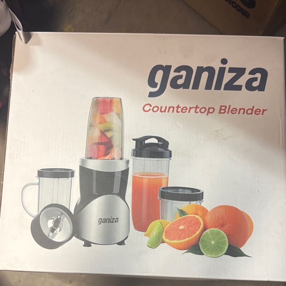 Countertop Blender - Black and Silver